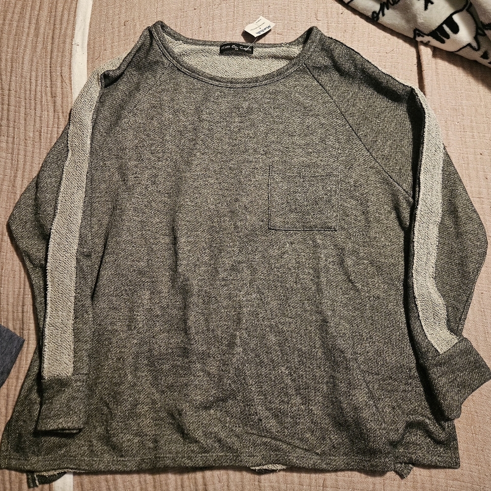 NWT Cute sweatshirt